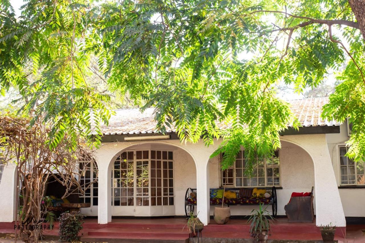 The Ad Lib Executive Lodge リロングウェ エクステリア 写真